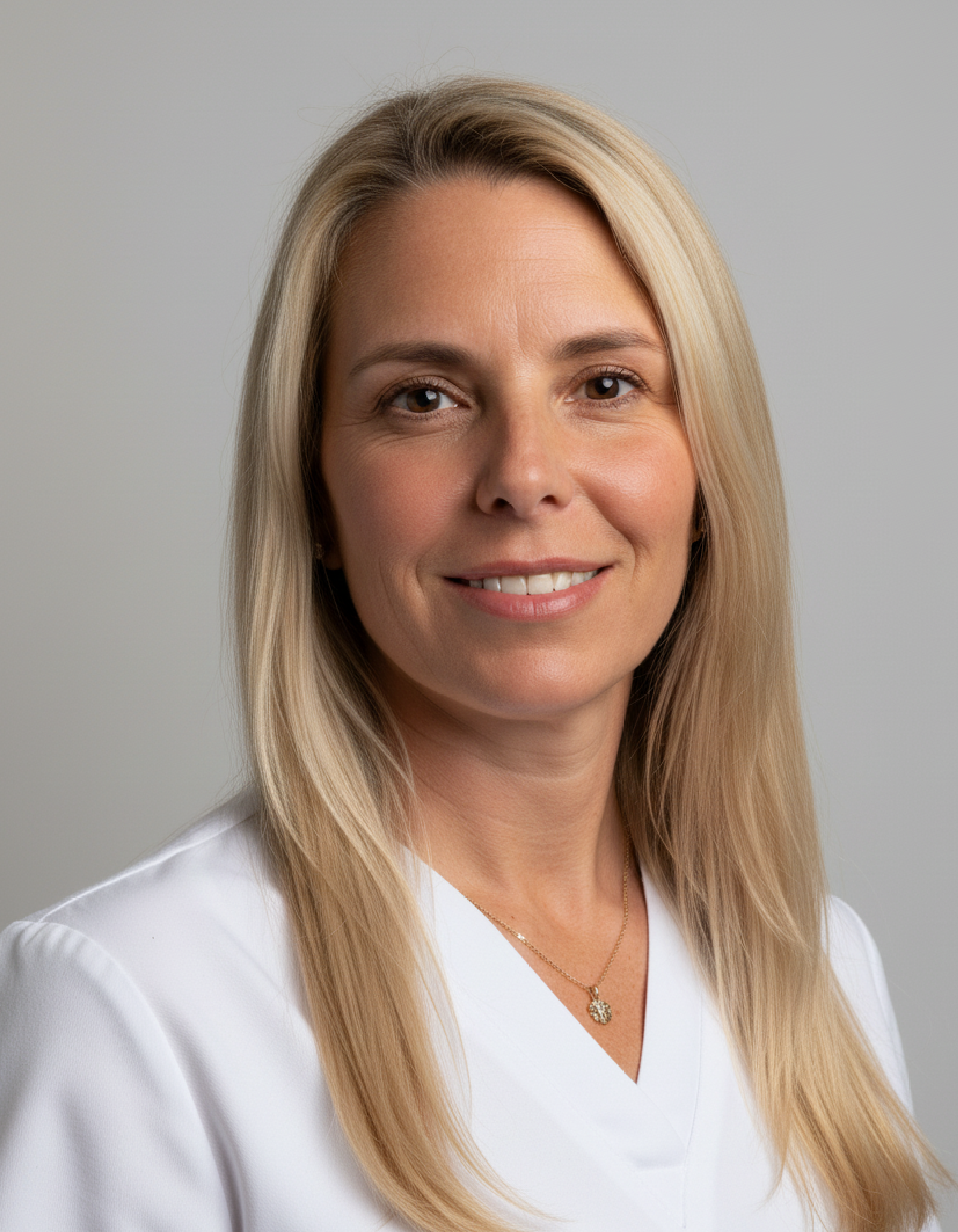 Dra. Souza M. Verónica